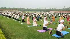 क्या मध्य प्रदेश के पर्यटन स्थलों पर योगाभ्यास ने पर्यटकों का ध्यान आकर्षित किया?