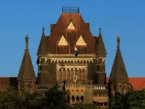 क्या महाराष्ट्र में मराठा आंदोलन पर बॉम्बे हाईकोर्ट में विशेष सुनवाई हो रही है?