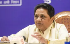 क्या मायावती ने गौतमबुद्ध पार्क में सीनियर केयर सेंटर के निर्माण पर सवाल उठाए?