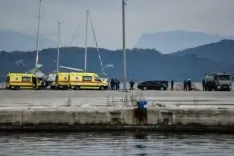 Migrant boat sinks off Greece's island, one dead