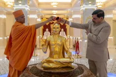 Did MP CM Experience Spiritual Enlightenment at the BAPS Hindu Temple in Abu Dhabi?