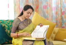 क्या <b>नेशनल रीडिंग डे</b> पर <b>हेमा मालिनी</b> ने पढ़ने की आदतों को लेकर चिंता व्यक्त की?