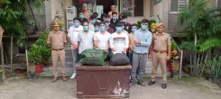 क्या नोएडा में फर्जी कॉल सेंटर का भंडाफोड़ हुआ? विदेशी नागरिकों को ठगने वाले 18 लोग गिरफ्तार!