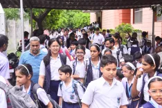 Did Over 2.22 Crore Students Receive Scholarships in the Last 5 Years?