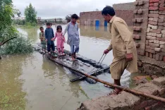 What Are the Consequences of Heavy Rain and Flash Floods in Pakistan?