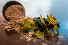 क्या चुटकी भर हींग पेट से लेकर दांत दर्द तक दूर कर सकती है?