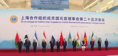 Did PM Modi Capture a Historic Moment with World Leaders at the SCO in China?