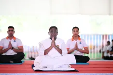 Did President Droupadi Murmu Attend a Mass Yoga Event in Dehradun?