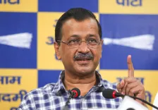 क्या पंजाब में मजीठिया पर कसा शिकंजा, केजरीवाल और सिसोदिया का कहना है- तस्कर छोटा हो या बड़ा, कोई बख्शा नहीं जाएगा?