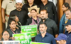 Is Rabri Devi Leading the Opposition's Protest Against SIR Outside Bihar Legislative Council?
