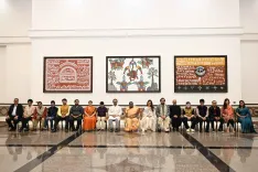 क्या राष्ट्रपति द्रौपदी मुर्मू ने फिल्म 'सितारे जमीन पर' देखी? आमिर खान और उनकी टीम भी थीं मौजूद