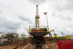 Russia extends countermeasures against Western oil price cap