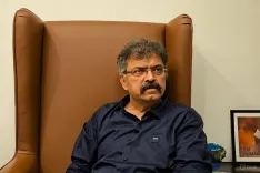 क्या सनातन धर्म पुरानी और रूढ़िगत परंपराओं को मान्यता देता है? : जितेंद्र आव्हाड