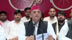 क्या सरकार ने नौजवानों की जिंदगी को अंधकार में धकेल दिया है? : अखिलेश यादव