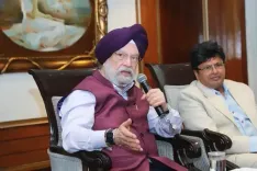 क्या सरकार ने वैश्विक अनिश्चितता के समय में नागरिकों को सस्ती और निर्बाध ऊर्जा आपूर्ति सुनिश्चित की है? : हरदीप पुरी