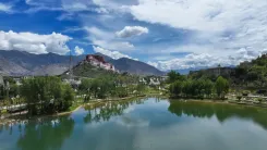 क्या शीत्सांग की स्थापना की 60वीं वर्षगांठ पर नया गीत 'क्लाइम्बिंग' जारी किया गया?