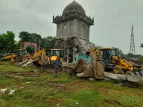 क्या श्रावस्ती में योगी सरकार का बुलडोजर चला? सरकारी जमीन पर बने अवैध मजार को ध्वस्त किया गया