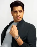 Did Sidharth and Kiara Just Introduce Their Baby Girl?