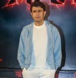 How Does Sonu Nigam Honor Mentor Gulshan Kumar with 'Dil Pe Chalai Churiyaan (Trending)'?