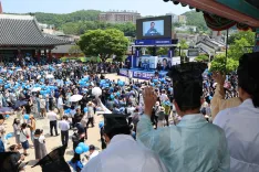 Will South Korea's Presidential Rivals Manage a Final Campaign Surge?