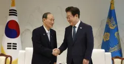 What Did South Korean President Discuss with Ex-Japanese PM Suga?