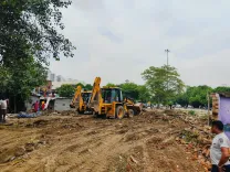 क्या सुप्रीम कोर्ट के आदेश पर नोएडा में अवैध निर्माण ढहाए जा रहे हैं?