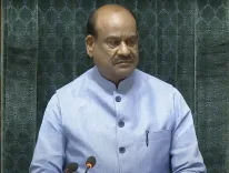 क्या तख्तियां लाना और मेज थपथपाना आपकी पार्टी के संस्कार हैं? : लोकसभा में ओम बिरला का वेणुगोपाल से सवाल