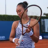 Has China's Zheng Qinwen Underwent Elbow Surgery and Aims for a Swift Comeback?