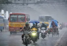 What’s Causing Thunderstorms and Heavy Rain in South Bengal?