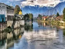 Top Kashmir Division official reviews plan for water transport in Jhelum river