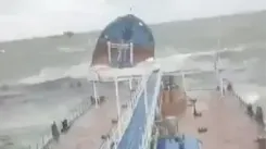 Two Russian oil tankers with 29 on board damaged due to bad weather