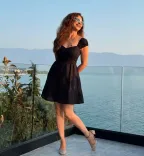 Is Urmila Matondkar's journey from 1995 to 2025 really 'full of love & warmth'?