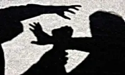 क्या मुरादाबाद में छेड़छाड़ का विरोध करने पर लड़की और उसके पिता के साथ मारपीट हुई?