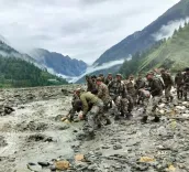 क्या उत्तरकाशी में आपदा के बीच रेस्क्यू ऑपरेशन जारी है?
