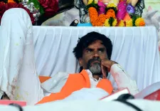 Should Azad Maidan Be Vacated Immediately by Jarange-Patil?