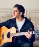 Did Vedang Raina Just Impress Us with His Rendition of 'Jashn-E-Bahaaraa' from Jodhaa Akbar?