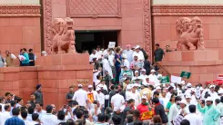 क्या <b>चुनाव आयोग</b> के खिलाफ <b>इंडिया ब्लॉक</b> का <b>मार्च</b> उचित है?