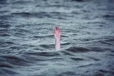 Woman throws three-year-old daughter into river in Kerala