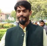 क्या योग दिवस पर ब्रेक देकर धर्म के नाम पर राजनीति कर रही यूपी सरकार?