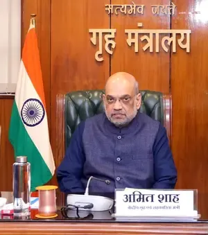 Union Home Minister Amit Shah Consults CM Fadnavis on Jalgaon Train Disaster