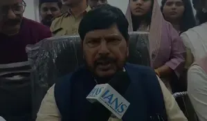 Union Minister Ramdas Athawale slams Kejriwal for 'failed' poll promises in Delhi