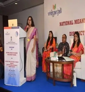 क्या उत्तर प्रदेश में हर 15,000 नए छात्रों को 12,000 रुपए की छात्रवृत्ति मिलेगी?