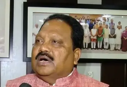 क्या विपक्ष के पास कोई मुद्दा नहीं है? 'एसआईआर' पर भ्रम फैला रहे हैं : भाजपा सांसद प्रदीप कुमार सिंह