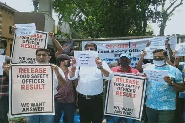 Why Are Youths Protesting Outside the JPSC Office in Ranchi?